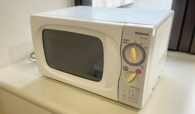 千葉県鴨川市清澄寺宿坊の電子レンジ